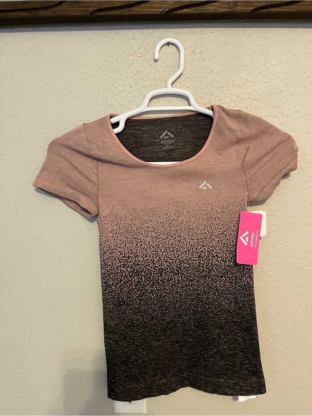 playera deportiva de la marca Andrea size L